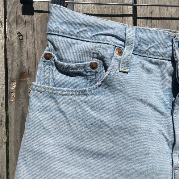 Levi’s 501 Original Shorts Light Wash SZ 29 - Picture 4 of 8